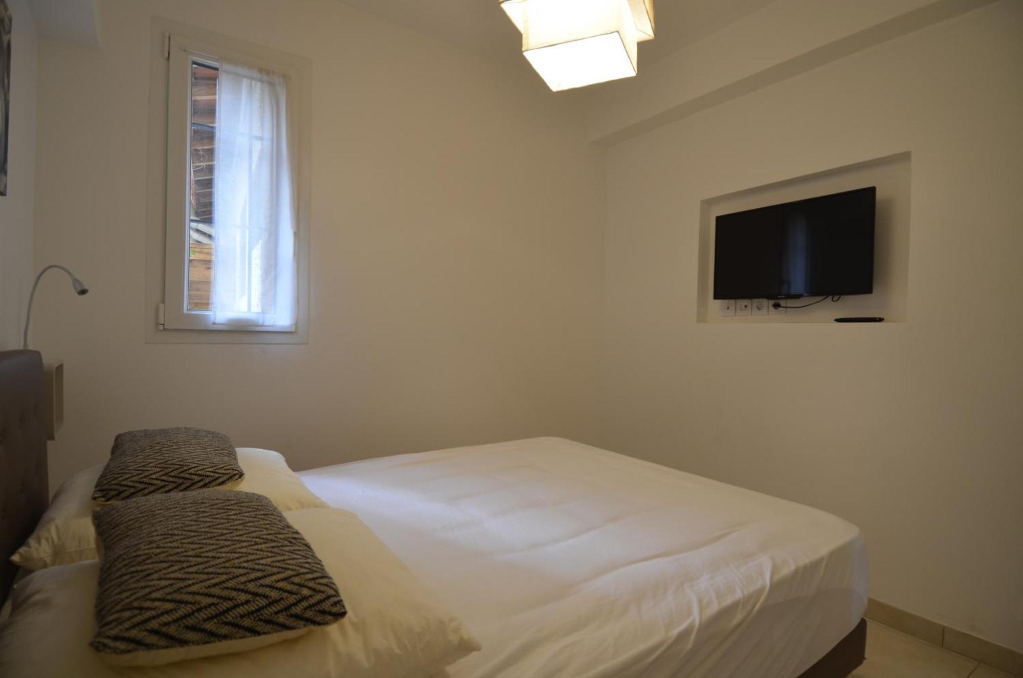4 Personnes Grande Terrasse Dans Le Carré D Or à * Nizza